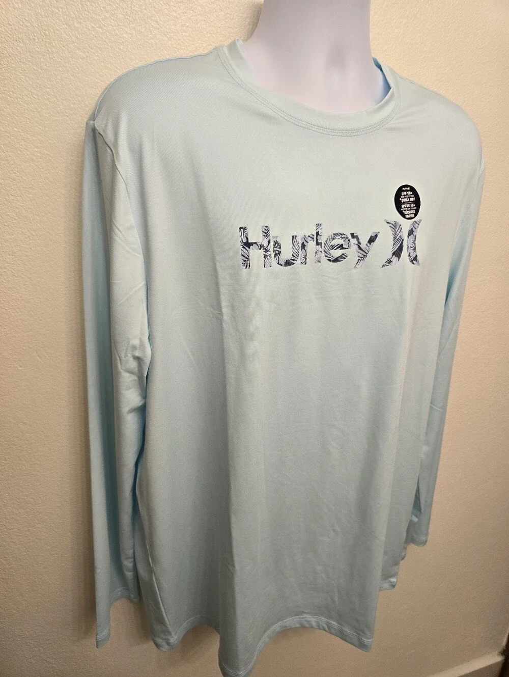 NWT Hurley Men’s Light Blue Long-Sleeve Sun /Rashguard Shirt